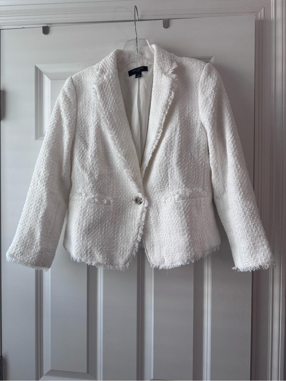 EUC! Ann Taylor Newbury Blazer | White Tweed Fringe | Size 6P